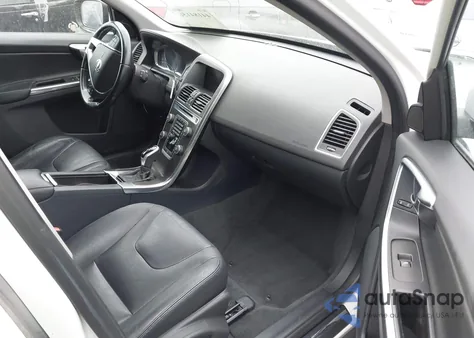 2015 Volvo Xc60 T5 Premier из США, поврежденный, VIN YV426MDB1F2586860